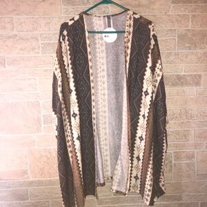 ✅Honeyme Curvy Chic Vibes Poncho Style Sweater